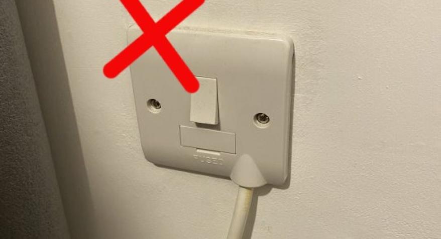 Can a 3 kW immersion heater be connected to a 13 A fused connection unit to BS 1363-4?