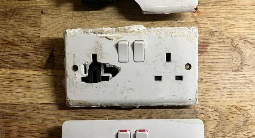 A Quick Safety Reminder About Loose Electric Leads (UK Plugs)