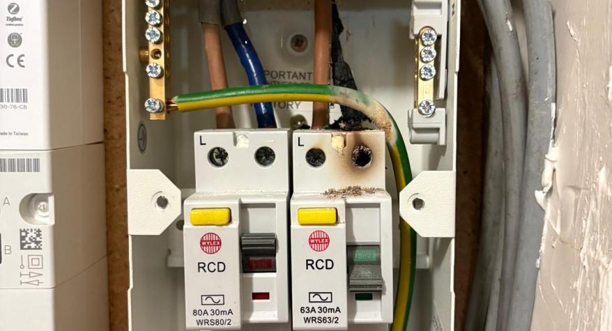 Two Heaters Failed — But the Real Problem Was Hidden in the Meter Box
